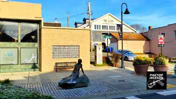 THE LOFT ON FIDALGO & DOCK