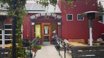 Palouse Caboose Bar And Grill