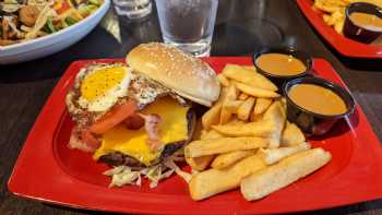 Red Robin Gourmet Burgers and Brews