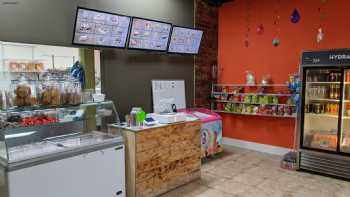 Mis antojitos juice and smoothie bar