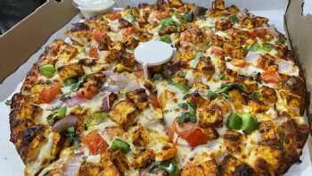 Tandoor Pizza