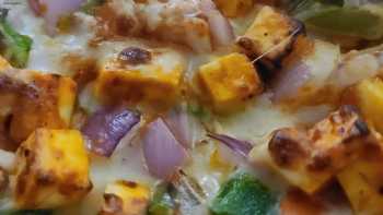 Tandoor Pizza