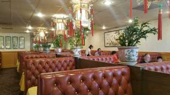 Golden Palace Restaurant & Lounge