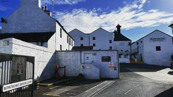 The Inns By The Loch