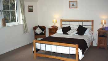 Stonewater House Bed and Breakfast