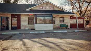 The Simmer Motel