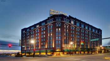 Drury Plaza Hotel Broadview Wichita