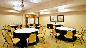 Holiday Inn Express & Suites Dallas East - Fair Park, an IHG Hotel