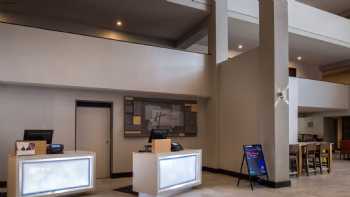 Holiday Inn Express & Suites San Antonio Medical-Six Flags, an IHG Hotel