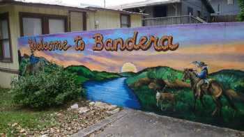 Bandera Bunkhouse on Main