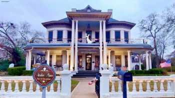 Walker Manor Bed & Breakfast