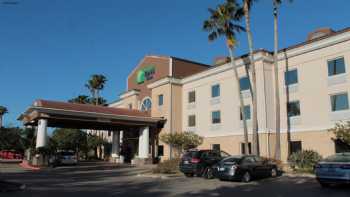 Holiday Inn Express & Suites Brownsville, an IHG Hotel