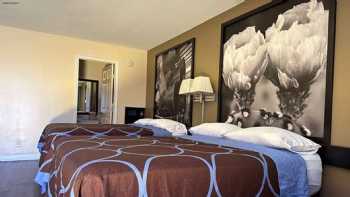 Super 8 by Wyndham Wichita Falls