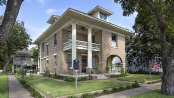 Katy House Bed & Breakfast