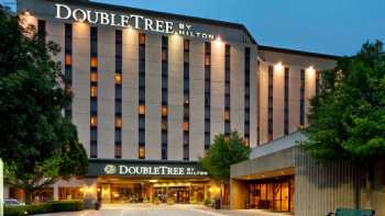 DoubleTree by Hilton Hotel Dallas Near the Galleria