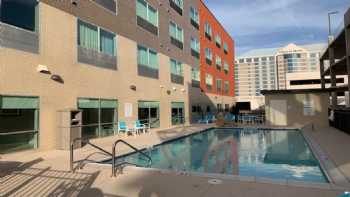 Holiday Inn Express & Suites Dallas NW - Farmers Branch, an IHG Hotel