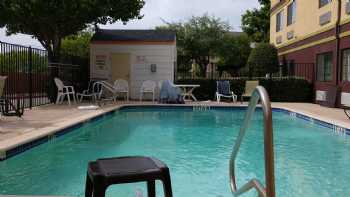 Quality Inn near SeaWorld - Lackland