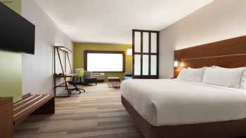 Holiday Inn Express & Suites McAllen - Medical Center Area, an IHG Hotel