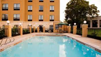 Holiday Inn Express & Suites San Antonio NW-Medical Area, an IHG Hotel