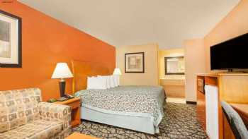 Days Inn by Wyndham Centerville