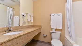 Americas Best Value Inn & Suites Winnie