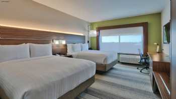 Holiday Inn Express & Suites Houston East - Beltway 8, an IHG Hotel