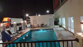 Holiday Inn Express & Suites Houston East - Beltway 8, an IHG Hotel