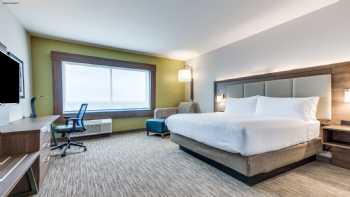 Holiday Inn Express & Suites Denton South, an IHG Hotel