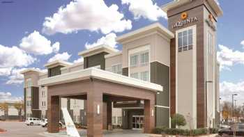 La Quinta Inn & Suites by Wyndham Dallas Love Field