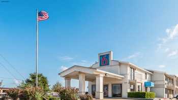 Motel 6 Lancaster, TX - DeSoto - Lancaster