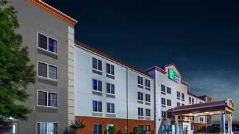 Holiday Inn Express & Suites Dallas Lewisville, an IHG Hotel