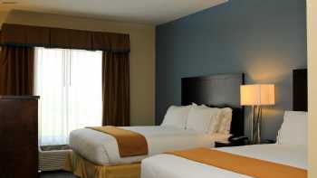 Holiday Inn Express & Suites Floresville, an IHG Hotel