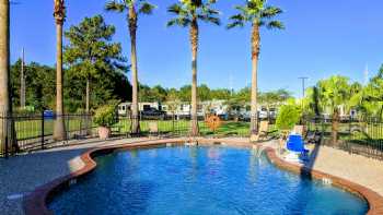 Winnie Inn Suites & RV Park