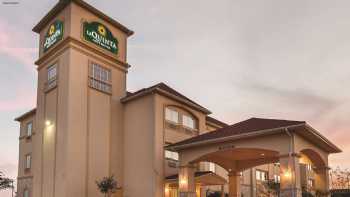 La Quinta Inn & Suites by Wyndham Waxahachie