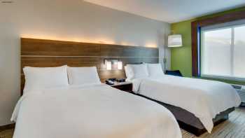 Holiday Inn Express & Suites Waxahachie, an IHG Hotel