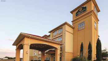 La Quinta Inn & Suites by Wyndham Dallas - Hutchins