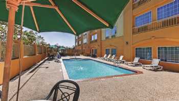 La Quinta Inn & Suites by Wyndham Pearland - Houston South