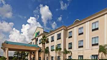 Holiday Inn Express & Suites Houston-Alvin, an IHG Hotel