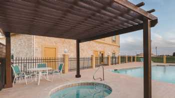 La Quinta Inn & Suites by Wyndham Waxahachie