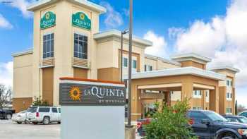 La Quinta Inn & Suites by Wyndham Gonzales TX