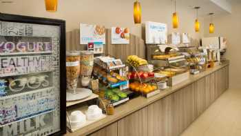 Holiday Inn Express & Suites DFW Airport - Grapevine, an IHG Hotel