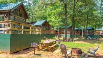 Yogi Bear's Jellystone Park Camp-Resort: Whispering Pines in Tyler, TX