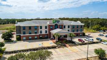 Holiday Inn Express & Suites Hearne, an IHG Hotel