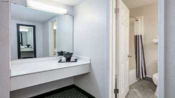 La Quinta Inn by Wyndham Dallas Uptown