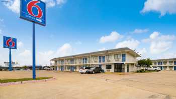 Motel 6 Greenville, TX