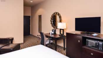 Holiday Inn Express & Suites Wichita Falls, an IHG Hotel