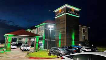 La Quinta Inn & Suites by Wyndham Alvarado