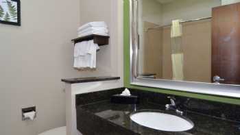 Quality Inn & Suites Kenedy - Karnes City