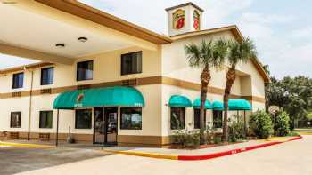 Super 8 by Wyndham League City-Kemah Area