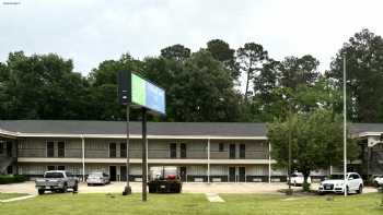 Diboll Inn & Suites